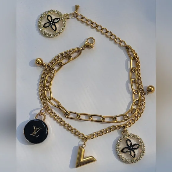 Louis Vuitton zipper pull on unbranded charm bracelet New - Picture 7 of 7